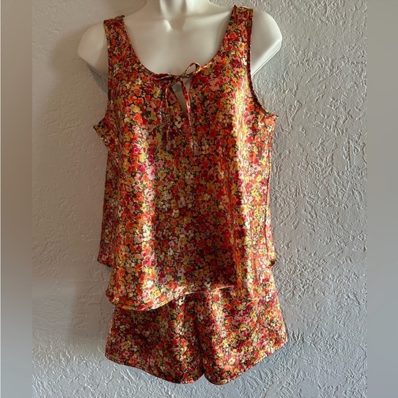 Victoria Secret red and yellow floral 2 piece women's pajamas size S - Picture 1 of 10